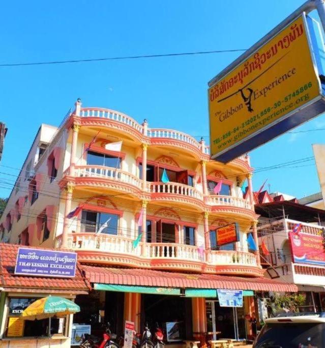 Thaveesinh Hotel Ban Houayxay Exterior photo