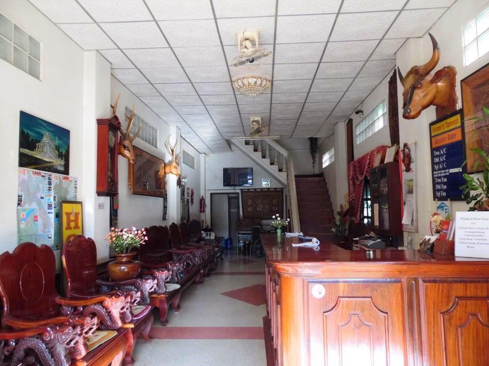 Thaveesinh Hotel Ban Houayxay Exterior photo